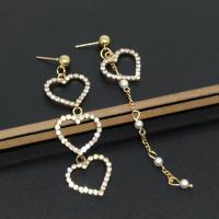 laiton Boucles d'oreilles asymétriques, avec perle de plastique, coeur, Placage, pour femme & avec strass, plus de couleurs à choisir, protéger l'environnement, sans nickel, plomb et cadmium, 20x80mm, 2pairescouple/lot, Vendu par lot