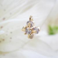 Kubik Zirkonium mikro bana Mässing hängande, med Cubic Zirconia, Four Leaf Clover, äkta guldpläterad, DIY & micro bana cubic zirconia, nickel, bly och kadmium gratis, 9.5*7.5mm, Hål:Ca 1mm, 5PC/Lot, Säljs av Lot