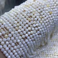 Witte Lip Shell Beads, White Lip Shell, Ronde, gepolijst, DIY & gefacetteerde, wit, 4-4.5mm, Ca 78pC's/Strand, Per verkocht Ca 15 inch Strand