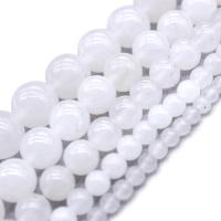 witte Chalcedoon Kraal, Ronde, gepolijst, DIY & verschillende grootte voor keus, meer kleuren voor de keuze, Gat:Ca 1mm, Verkocht door Strand