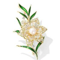 Broche zircon, laiton, avec zircon cubique & perle de plastique, fleur, Placage de couleur d'or, pour femme & émail, 60*44mm, Vendu par PC