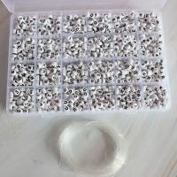 Alphabet Acryl Kralen, Rond plat, DIY & glazuur, wit en zwart, 7mm, 1620pC's/box, Verkocht door box