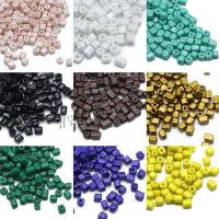 Fashion Glasperler, Glas, Cube, ovntørrende lak, du kan DIY & stort hul, flere farver til valg, 4x4mm, Ca. 450G/Bag, Solgt af Bag