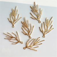 Zinc Alloy Leaf Pendants DIY golden Sold By Bag