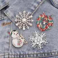 Broches de Noël, alliage de zinc, avec émail, Conception de Noël & bijoux de mode & unisexe & styles différents pour le choix, plus de couleurs à choisir, Vendu par PC