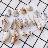 Resin Zinc Alloy Pendants with Zinc Alloy gold color plated DIY Sold By Bag