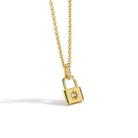 Kubieke Zirkoon Micro Pave Brass Ketting, Messing, met 1.96 inch extender keten, Slot, gold plated, micro pave zirconia & voor vrouw, 8.50x13mm, Per verkocht Ca 17.71 inch Strand