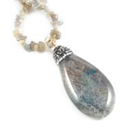 Collier agate, avec Gravier naturel, avec strass, gris, 800mm, Vendu par brin