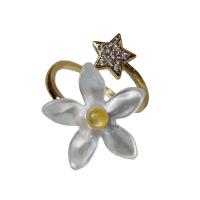 Messing Manchet Finger Ring, met White Shell, Bloem, 18K verguld, Verstelbare & micro pave zirconia & voor vrouw, Verkocht door PC