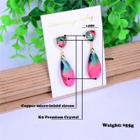 Boucles d'oreilles cristal, avec alliage de zinc, larme, Placage de couleur d'or, pavé de micro zircon & pour femme, plus de couleurs à choisir, 14x50mm, Vendu par paire