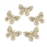 Zinc alliage strass Pendants, alliage de zinc, avec perle, papillon, avec strass, doré, 24x31x4mm, Vendu par PC