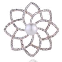 Strass Broche, Zinc Alloy, met Plastic Pearl, Bloem, rose goud plated, voor vrouw & met strass, nikkel, lood en cadmium vrij, 52x52mm, Verkocht door PC