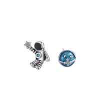 laiton Boucles d’oreilles asymétriques stud, astronaute, pavé de micro zircon & pour femme & autocollant époxyde, couleurs mélangées, 1, Vendu par paire