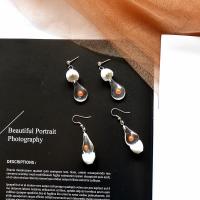 Hars Earring, met Zinc Alloy & Acryl, ei, verschillende stijlen voor de keuze & voor vrouw, wit, 40mm, Verkocht door pair