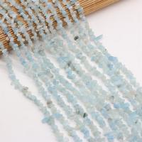 gemstone Chips, Akvamarin, du kan DIY, lyseblå, 3x5-4x6mm, Solgt Per 40 cm Strand