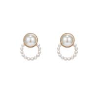 Sinc Alloy Earring Graí, le Pearl Plaisteacha, dath an óir plated, do bhean, 26mm, Díolta De réir Péire