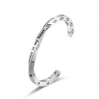 Titanium Steel Σφαλιάρα Bangle, με σχέδιο επιστολής & για τον άνθρωπο, αρχικό χρώμα, 5mm, Sold Με PC