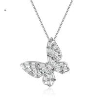 Collier en laiton cubique Zircon Micro Pave, papillon, pavé de micro zircon & pour femme, couleur platine, 16x18mm, Longueur 43 cm, Vendu par PC