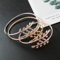 Cink ötvözet Cuff Bangle, galvanizált, divat ékszerek & a nő & strasszos, több színt a választás, 69mm, Által értékesített PC