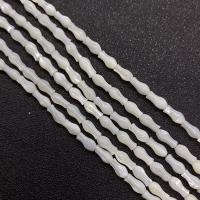 Natural White Helmiäinen, Valkoinen kuori, Kala, tee-se-itse, valkoinen, 4x8mm, Myyty Per 38 cm Strand