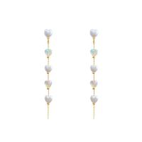 Messing Drop Earring, med Plastic Pearl & Akryl, Heart, mode smykker & for kvinde, hvid, 110x10mm, Solgt af par