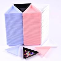 plastique Plateau, triangle, goutté d'époxy, plus de couleurs à choisir, 73x10mm, 80PC/sac, Vendu par sac