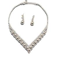 ottone set di gioielli fashion, orecchino & Collana, with perla in plastica, Foglia, placcato color argento, 2 pezzi & per la donna & con strass, assenza di nichel,piombo&cadmio, 30x15mm, Lunghezza Appross. 17.7-19.6 pollice, Venduto da set