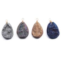 Ágata Natural Druzy Pendant, Ágata quartzo de gelo, Irregular, estilo druzy & unissex, Mais cores pare escolha, 30x50-35x55mm, vendido por PC