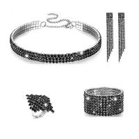 Strass-Schmuck-Sets, Fingerring & Armband & Ohrring & Halskette, Messing, mit Verlängerungskettchen von 4inch, platiniert, 4 Stück & für Frau & mit Strass, frei von Nickel, Blei & Kadmium, 12mm, Größe:6-8, Länge ca. 10.6 ZollInch, verkauft von setzen