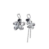 Boucles d'oreilles asymétriques, laiton, fleur, Placage de couleur platine, styles différents pour le choix & pavé de micro zircon & pour femme, 42x75mm, Vendu par paire