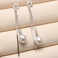 Shell Pearl Tassel Earring, met Messing, silver plated, micro pave zirconia, meer kleuren voor de keuze, 8mm, Verkocht door pair