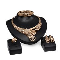 Set gioielli in lega di zinco, anello dito & Bracciale & orecchino & Collana, lega in zinco, Placcato oro 18K, 4 pezzi & per la donna & con strass & cavo, assenza di nichel,piombo&cadmio, 143mm, 65mm, 31mm, 18mm, Misura:6-8, Venduto da set