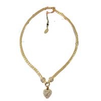 Collier en laiton, avec perle de verre, avec 3.15inch chaînes de rallonge, Placage de couleur d'or, styles différents pour le choix & pour femme & avec strass, protéger l'environnement, sans nickel, plomb et cadmium, Longueur Environ 16.5 pouce, Vendu par PC