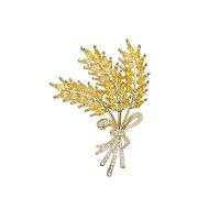 Cubic Zirconia Broche, metal, trigopan, chapado en oro de 18 K, Joyería & micro arcilla de zirconia cúbica & para mujer, dorado, libre de níquel, plomo & cadmio, 65x49mm, Vendido por UD