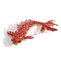 Broche de strass, alliage de zinc, poisson, Placage de couleur d'or, unisexe & avec strass, rouge, 80x50mm, Vendu par PC