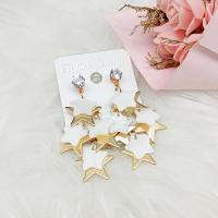 Oorbellen, Pareloester, met Zinc Alloy, Flat Star, gold plated, mode sieraden & voor vrouw & met strass, wit, 30x50mm, Verkocht door pair