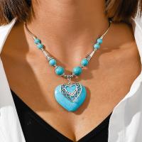 Collier turquoise de mode, alliage de zinc, avec turquoise, avec 1.97inch chaînes de rallonge, Placage de couleur argentée, bijoux de mode & pour femme, protéger l'environnement, sans nickel, plomb et cadmium, 50x43mm, Longueur Environ 16.54 pouce, Vendu par PC