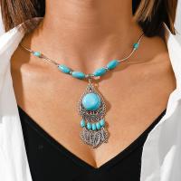 Collier turquoise de mode, alliage de zinc, avec turquoise, avec 1.97inch chaînes de rallonge, Placage de couleur argentée, bijoux de mode & pour femme, protéger l'environnement, sans nickel, plomb et cadmium, 82x33mm, Longueur Environ 17.72 pouce, Vendu par PC