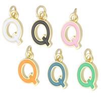 Bijoux pendentifs en laiton, Lettre Q, Placage de couleur d'or, bijoux de mode & DIY & émail, plus de couleurs à choisir, 7.50x11x1.50mm, Trou:Environ 2mm, 10PC/lot, Vendu par lot