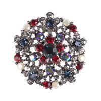 Broche de strass, alliage de zinc, avec Tchèque, fleur, Placage, pour femme & avec strass & creux, plus de couleurs à choisir, protéger l'environnement, sans nickel, plomb et cadmium, 35x35mm, 10PC/lot, Vendu par lot