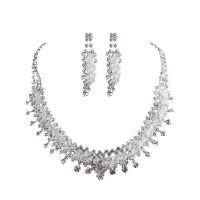 Crystal Sieraden Sets, oorbel & halsketting, Zinc Alloy, met Kristal, zinklegering karabijn, zinklegering oorbel bericht, voor vrouw, wit, Verkocht door Stel