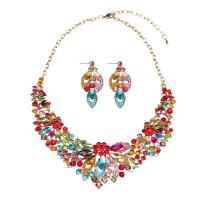 Parures de bijoux en cristal, boucle d'oreille & collier, alliage de zinc, avec cristal, Alliage de zinc fermoir homard, Alliage de zinc puce boucle d'oreille, pour femme, plus de couleurs à choisir, 60mm, Longueur 53 cm, Vendu par fixé