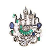 Zinc Alloy Broche, med Krystal & Plastic Pearl, Castle, forgyldt, for kvinde & med rhinestone & hule, flere farver til valg, nikkel, bly & cadmium fri, 72x89mm, 10pc'er/Lot, Solgt af Lot