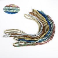 Non-magnetické Hematitové, Hematit, DIY, více barev na výběr, 4x2mm, 100PC/Strand, Prodáno za Cca 38 cm Strand