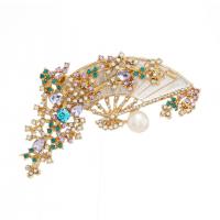 Rhinestone Brooch Zinc Alloy with Freshwater Pearl Fan gold color plated enamel & with rhinestone white nickel lead & cadmium free Sold By PC