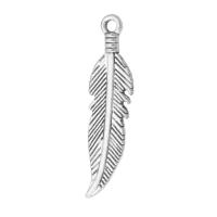 Pendentifs de Feather alliage zinc, alliage de zinc, forme de plume, Plaqué de couleur d'argent, unisexe, argent, protéger l'environnement, sans nickel, plomb et cadmium, 7x26x2mm, Trou:Environ 1mm, Vendu par kg