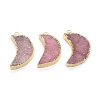 Natuurlijke Agate Druzy hanger, Ijs Quartz Agaat, met Messing, Maan, gold plated, DIY & verschillende stijlen voor de keuze, roze, 14x30-20x35mm, Verkocht door PC