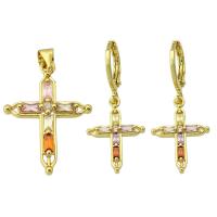 Cubique Pendentif en laiton zircon pavent, croix, Placage de couleur d'or, bijoux de mode & styles différents pour le choix & pavé de micro zircon & pour femme, multicolore, Trou:Environ 3mm, 10PC/lot, Vendu par lot