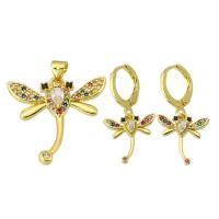 Messing hanger met micro-paved kubieke zirconia's, Dragonfly, gold plated, mode sieraden & verschillende stijlen voor de keuze & micro pave zirconia & voor vrouw, multi-gekleurde, Gat:Ca 3.5mm, 10pC's/Lot, Verkocht door Lot