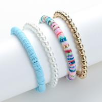 argile de polymère bracelet, avec plastique revêtu de cuivre & perle de plastique & alliage de zinc & Acrylique, Placage de couleur d'or, pour femme, plus de couleurs à choisir, Longueur Environ 18 cm, Vendu par sac